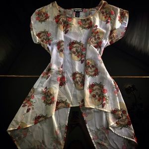 Hot Topic flowy skull top